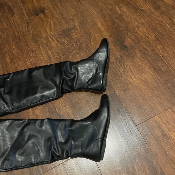 Over the Knee boots - Picture 2 of 4